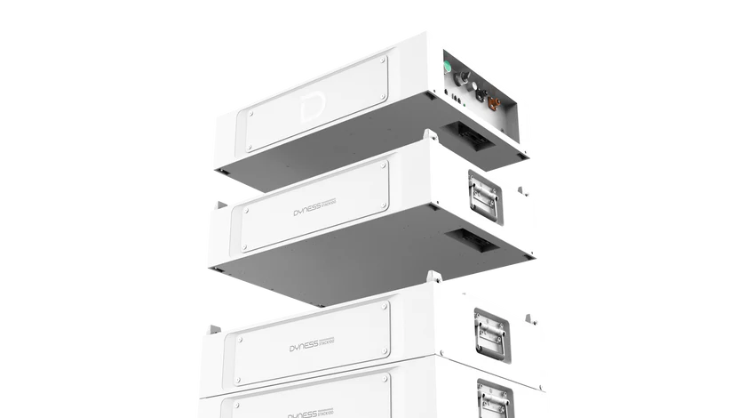 DYNESS HV Stack100 incl. BDU + AEROSOL tot 921 kWH — vooraanzicht